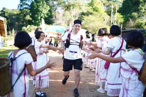 BIB: 1000
                            <button type="button" onclick="openModal(19032229)" class="btn btn-primary btn-sm float-right btn-popup" data-toggle="modal" data-target=".modal-high-quality">
                        <i class="fas fa-shopping-cart"></i> Add to Cart
                    </button>
                                            <button type="button" onclick="isThisMe(19032229, true)" class="btn btn-success btn-sm float-right btn-popup btn-isme hidden" data-toggle="tooltip" data-placement="bottom" title="นี่คือรูปของคุณใช่ไหม คลิกที่นี่เพื่อเอาเข้าอัลบั้ม">
                        <i class="fas fa-plus"></i> Add to album
                    </button>
                    <button type="button" onclick="isThisMe(19032229, false)" class="btn btn-warning btn-sm float-right btn-popup btn-isnotme hidden">
                        <i class="fas fa-ban"></i> Remove from album
                    </button>